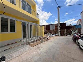 Nhà sổ hồng hoàn công