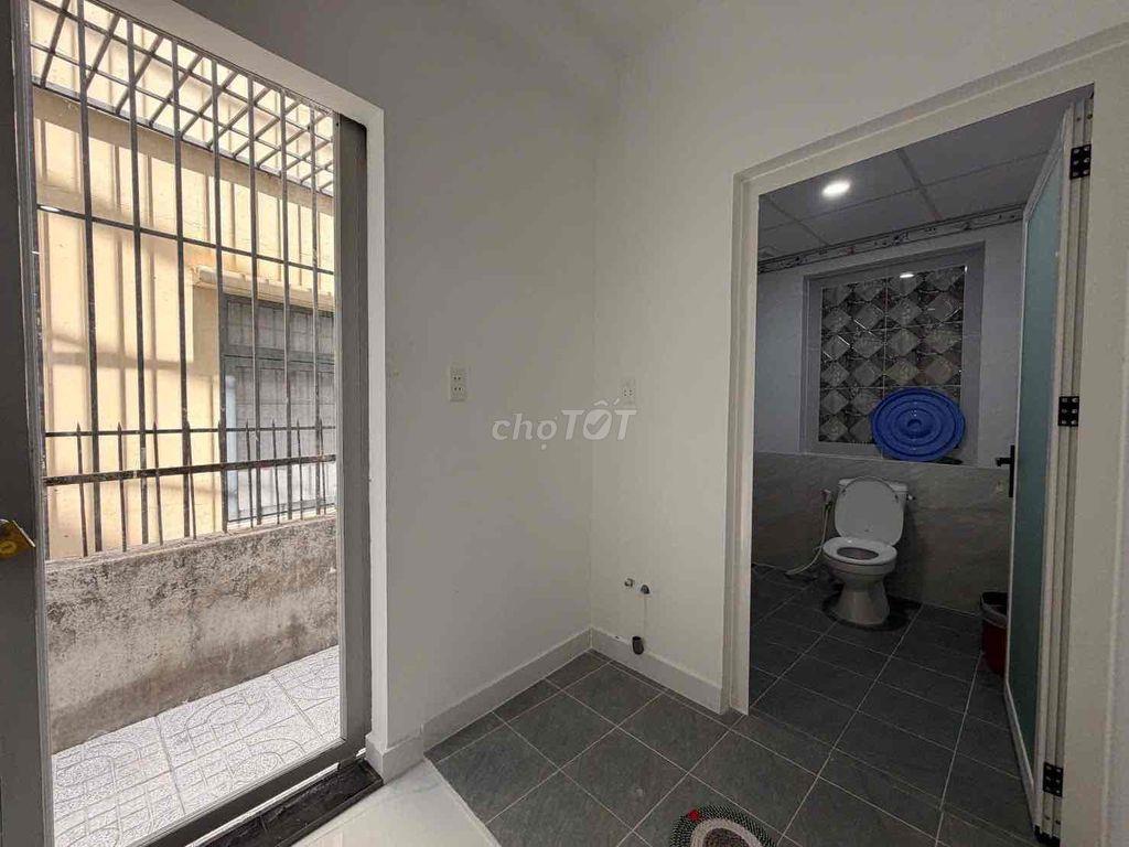 Nhà sổ hồng hoàn công