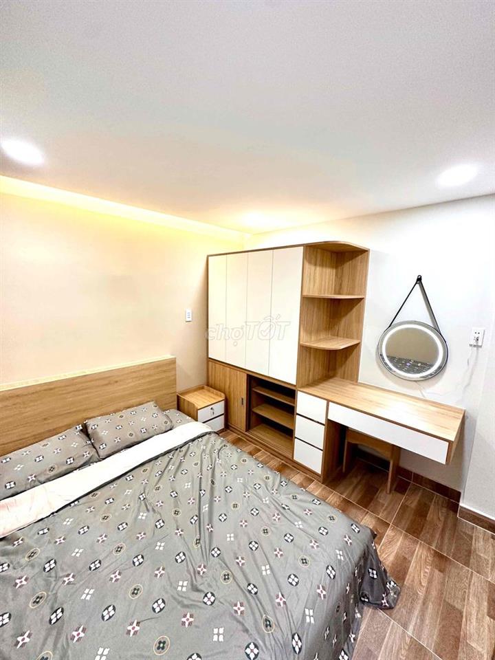 NHÀ HẺM XE HƠI NGỦ TRONG NHÀ 3 PN NHÀ MỚI XÂY FULL NỘI THẤT