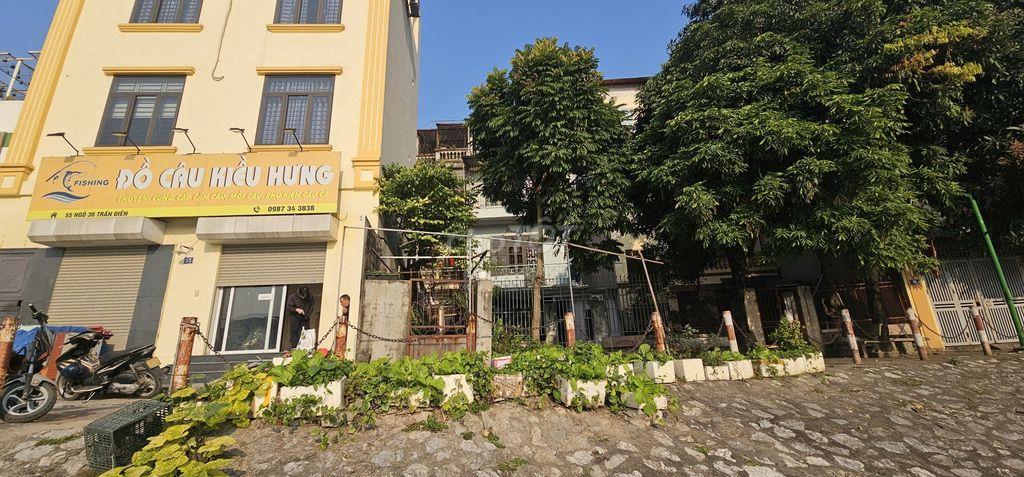 Bán nhà 2 mặt tiền, 1 mặt view hồ