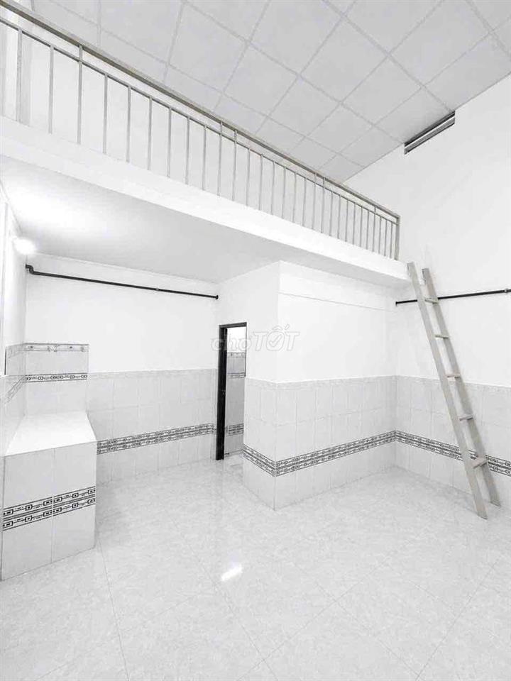 Trống Phòng Mới Xây cách Làng Đại Học CHỈ 10Phut - Ở Liền giá rẻ
