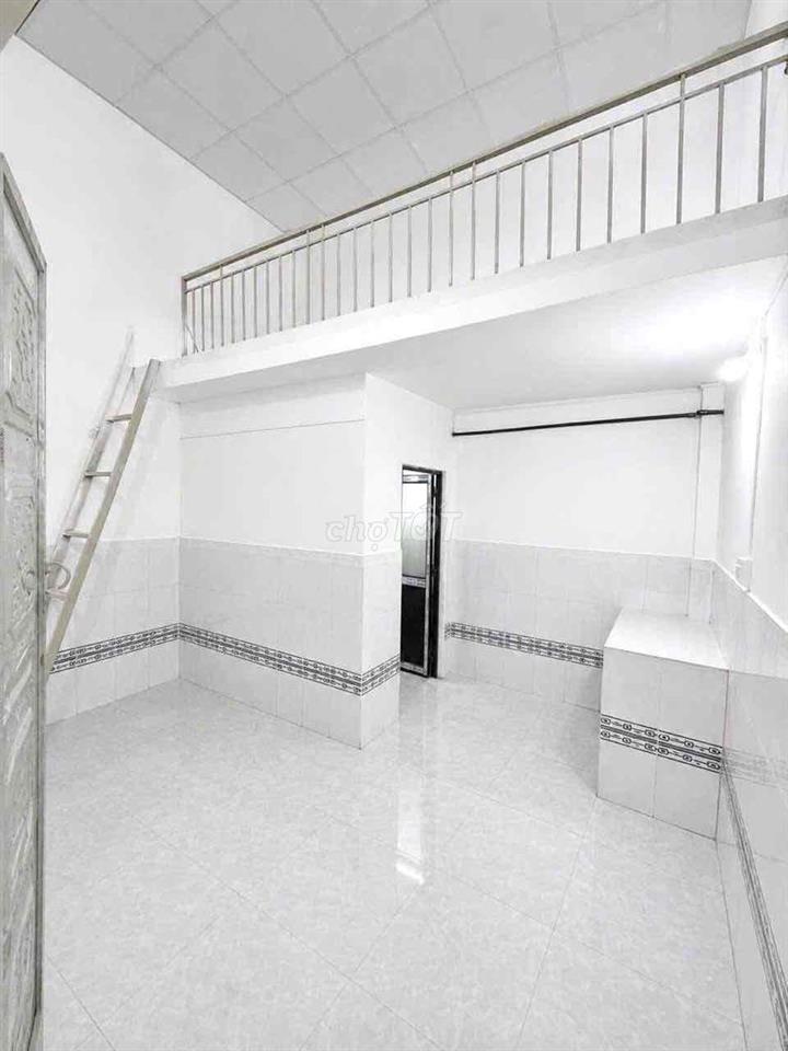Trống Phòng Mới Xây cách Làng Đại Học CHỈ 10Phut - Ở Liền giá rẻ