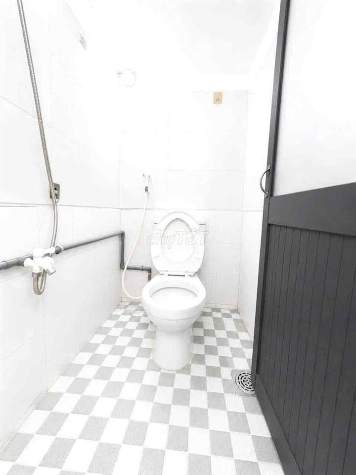 Trống Phòng Mới Xây cách Làng Đại Học CHỈ 10Phut - Ở Liền giá rẻ