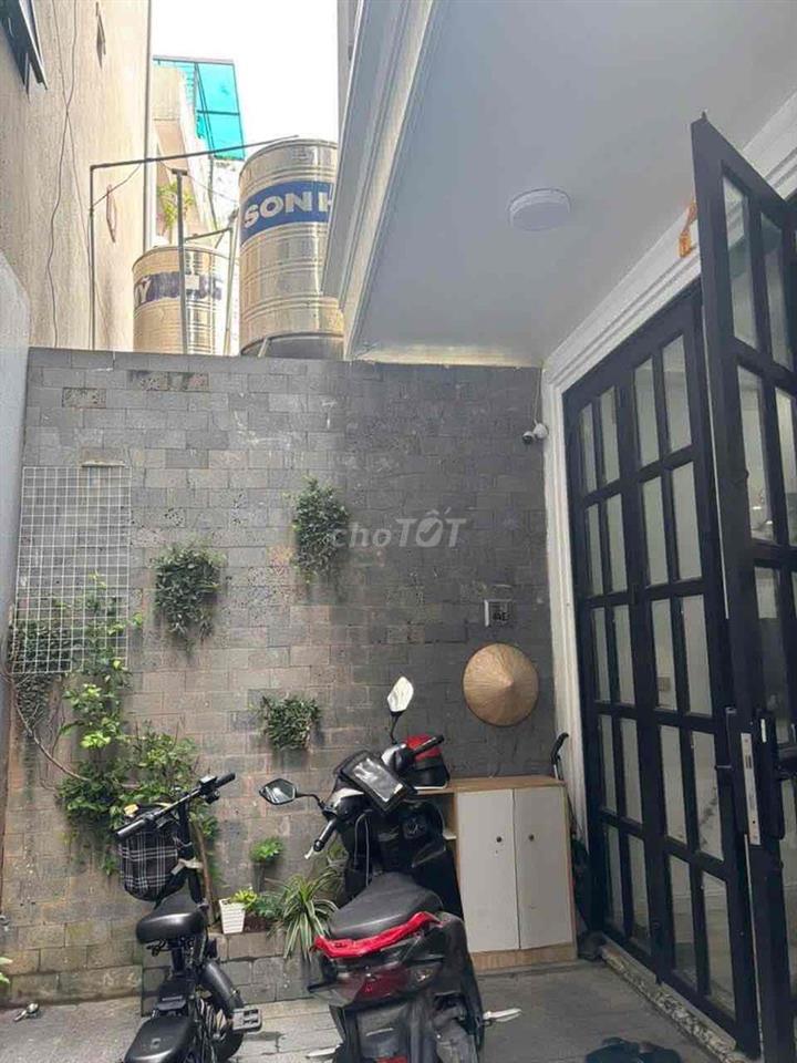 chính chủ cần bán nhà cổ điển A