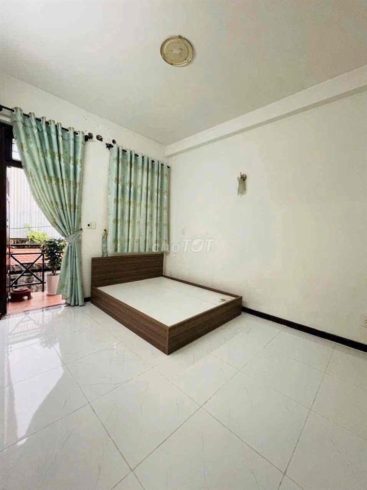 Cho Thuê Biệt Thự Full Nội Thất 1/ Phan Văn Đối Gần Chợ Gà Và Chợ Bà Đ