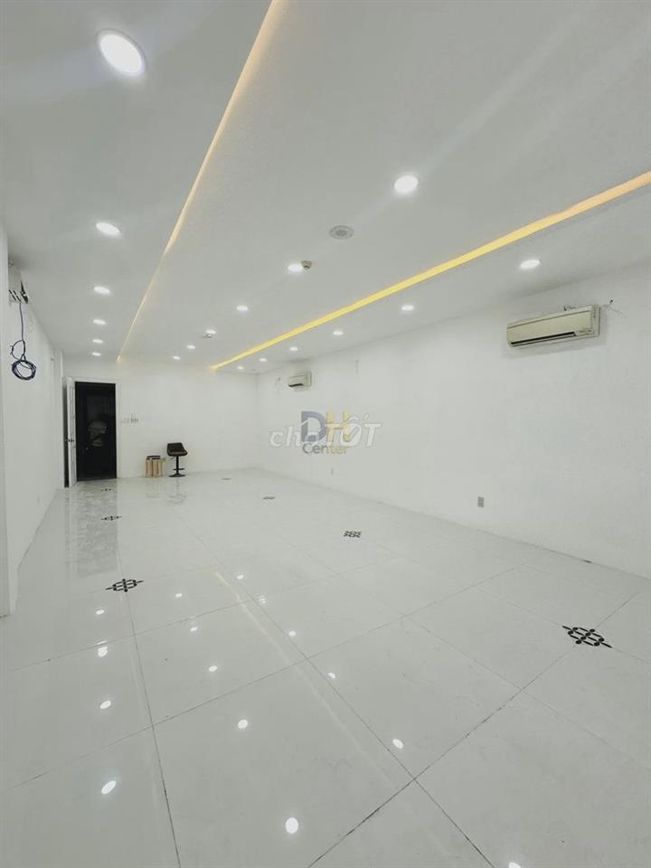 🏢 Cho Thuê Tòa Nhà MT Lê Văn Sỹ Phú Nhuận - Hầm Xe Rộng, Thang Máy Mới