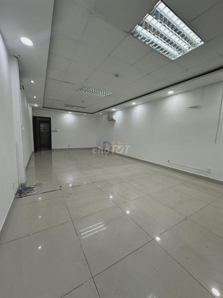 🏢 Cho Thuê Tòa Nhà MT Lê Văn Sỹ Phú Nhuận - Hầm Xe Rộng, Thang Máy Mới