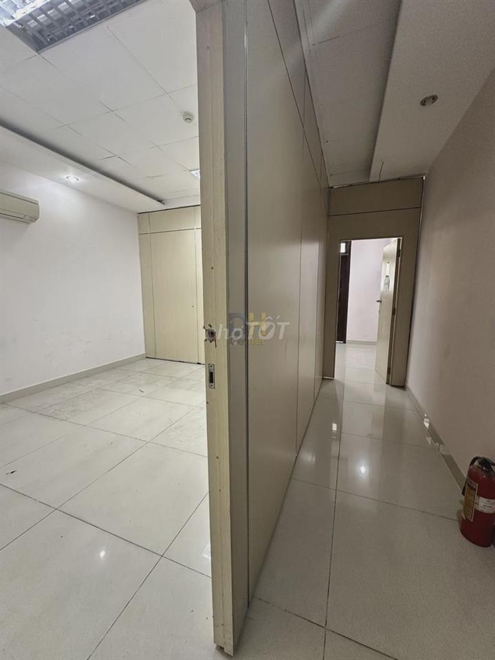 🏢 Cho Thuê Tòa Nhà MT Lê Văn Sỹ Phú Nhuận - Hầm Xe Rộng, Thang Máy Mới