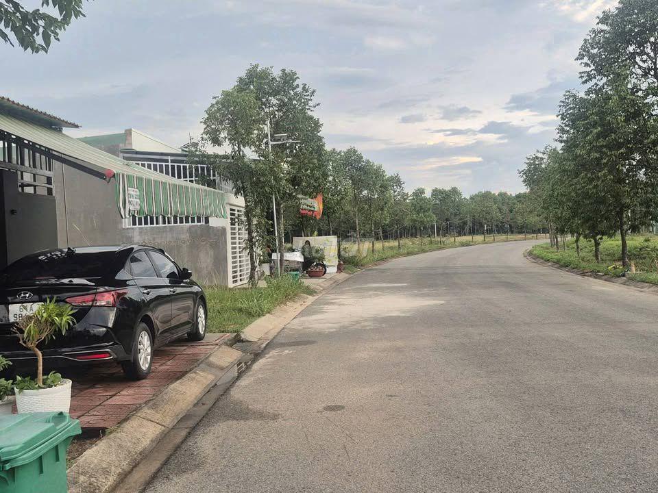 CHÍNH CHỦ BÁN LÔ GIÁ TỐT NGAY TTHC CỔNG XANH BÌNH DƯƠNG–CHỈ 1TỈ2 100M2