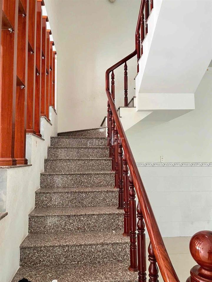 Nhà khu văn hoá tây đô Cái Răng lộ 15m lề 5m kế cạnh quốc lộ 1A