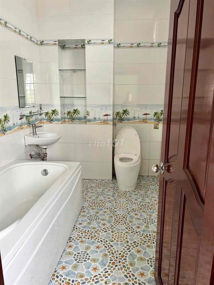 Nhà khu văn hoá tây đô Cái Răng lộ 15m lề 5m kế cạnh quốc lộ 1A