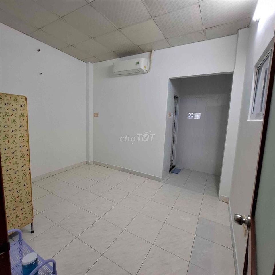 Nữ thuê Phòng trọ Lê Văn Sỹ Quận 3