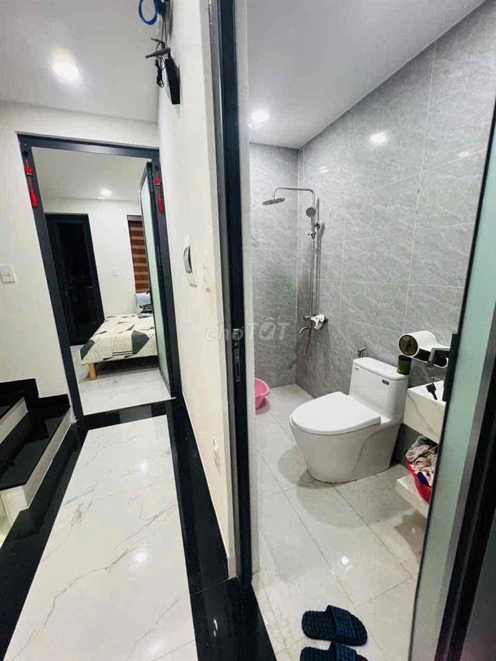 Cho thuê nhà đối diện VINHOMES GRAND PARK