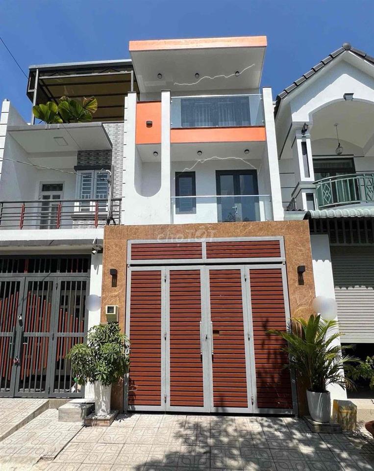 Cho thuê nhà đối diện VINHOMES GRAND PARK