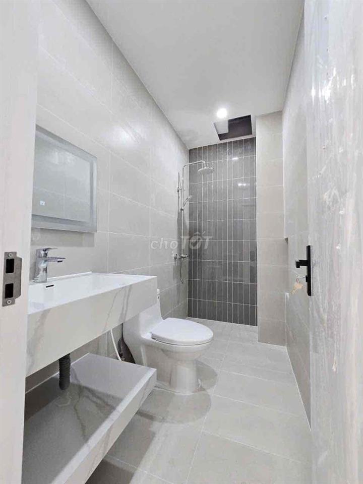 Cho Thuê Nhà Mới  Xây 100% Hem xe Hơi Đường La xuan oai