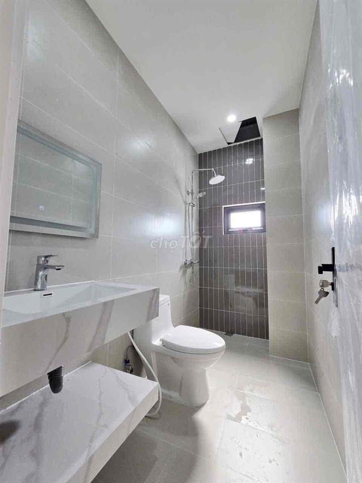 Cho Thuê Nhà Mới  Xây 100% Hem xe Hơi Đường La xuan oai