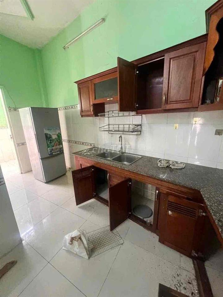 Cho Thue nhà mặt tiền dường phước Long A ---Gần XLHN
