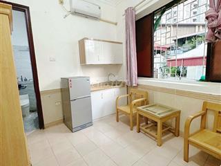 Phòng đủ đồ vs khép kín, cửa sổ thoáng, mặt phố Thụy Khuê 3.9 triệu
