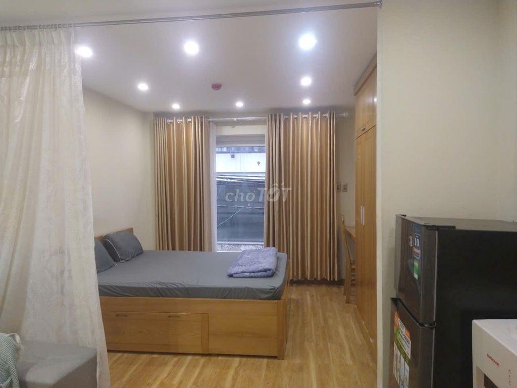 Cho thuê căn hộ 1k1n phố Đặng Thai Mai Tây Hồ, full nội thất 6.8 tr/th