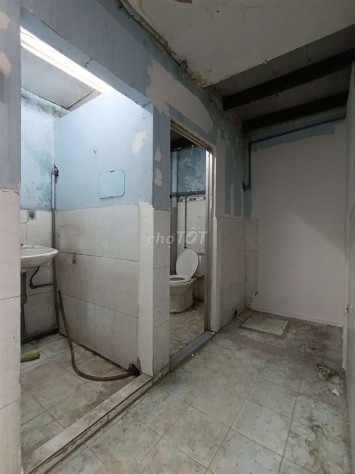 nhà cho thuê khu mã lò giáp gò xoài DT 5*8 gác suốt 2p 2wc