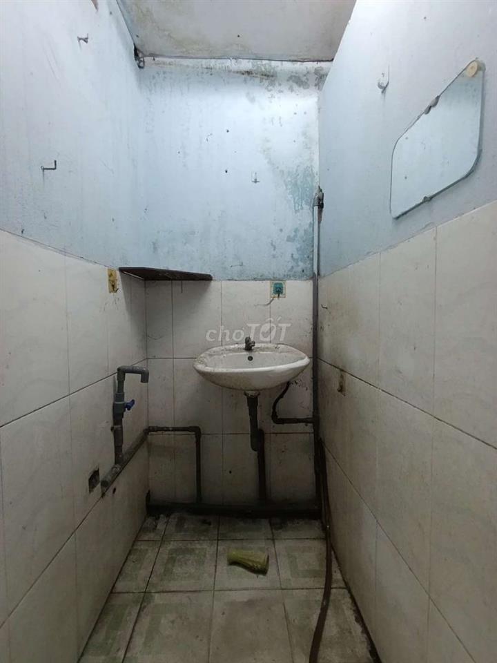 nhà cho thuê khu mã lò giáp gò xoài DT 5*8 gác suốt 2p 2wc