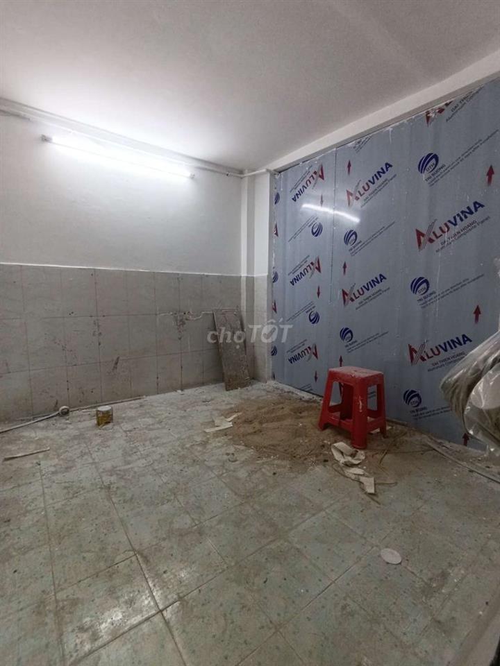 nhà cho thuê khu mã lò giáp gò xoài DT 5*8 gác suốt 2p 2wc