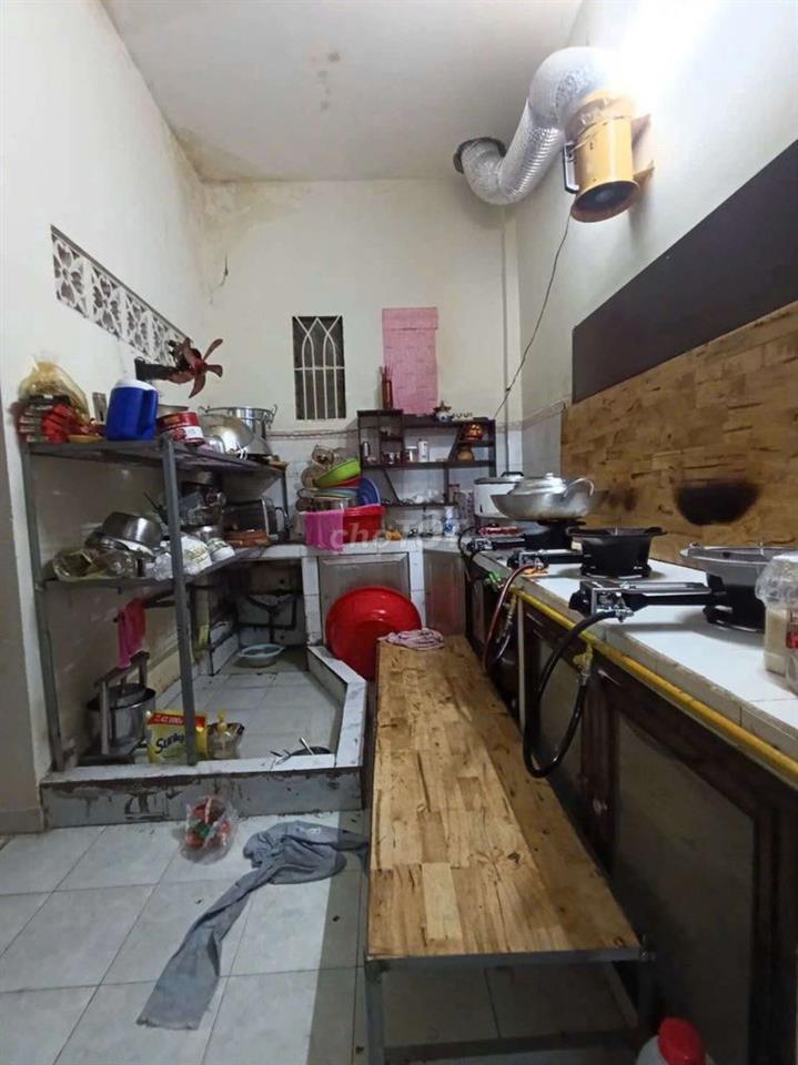 7tr
cho thuê mặt tiền đường số khu Gò xoài 
DT. 4*18 đúc lửng có 1 p