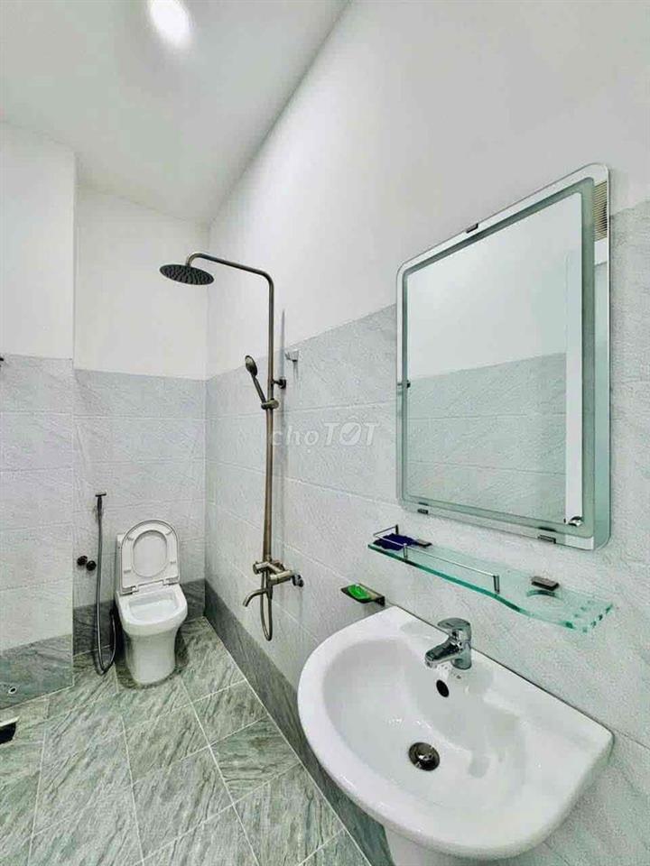 Cho thuê gấp nhà Nguyễn Công Hoan , Quận Phú Nhuận