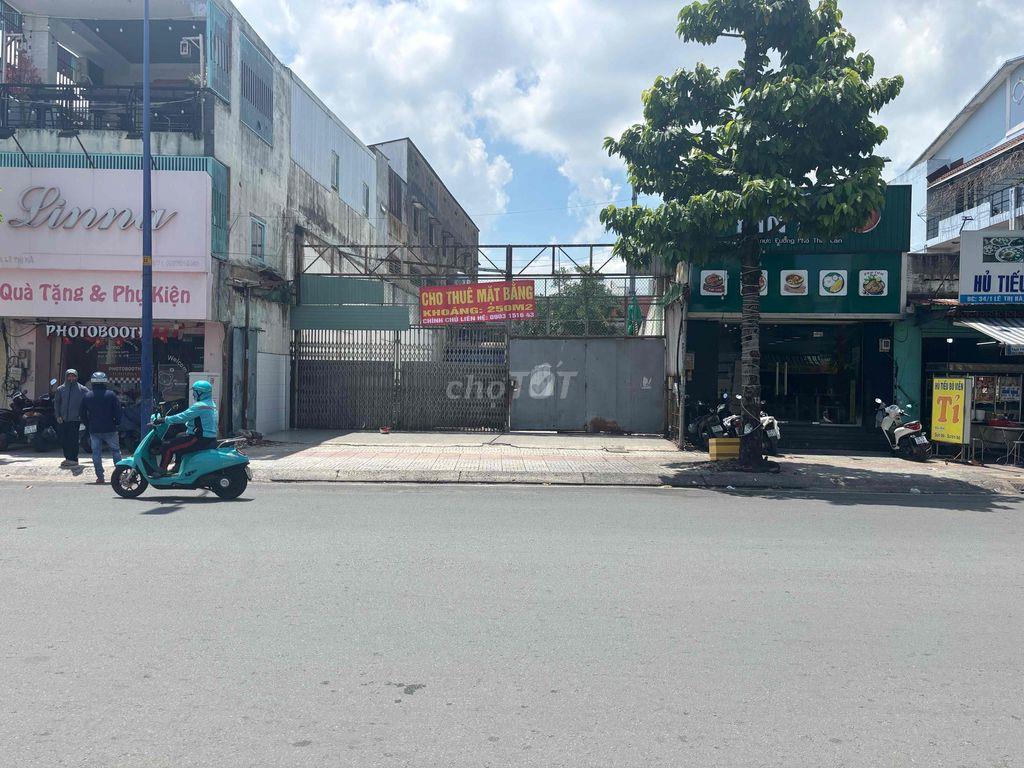 mặt bằng cho thuê 250m2 mặt tiền đường Lê Thị Hà