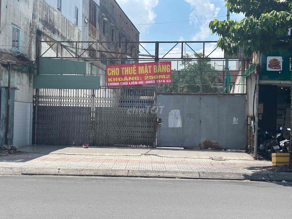 mặt bằng cho thuê 250m2 mặt tiền đường Lê Thị Hà