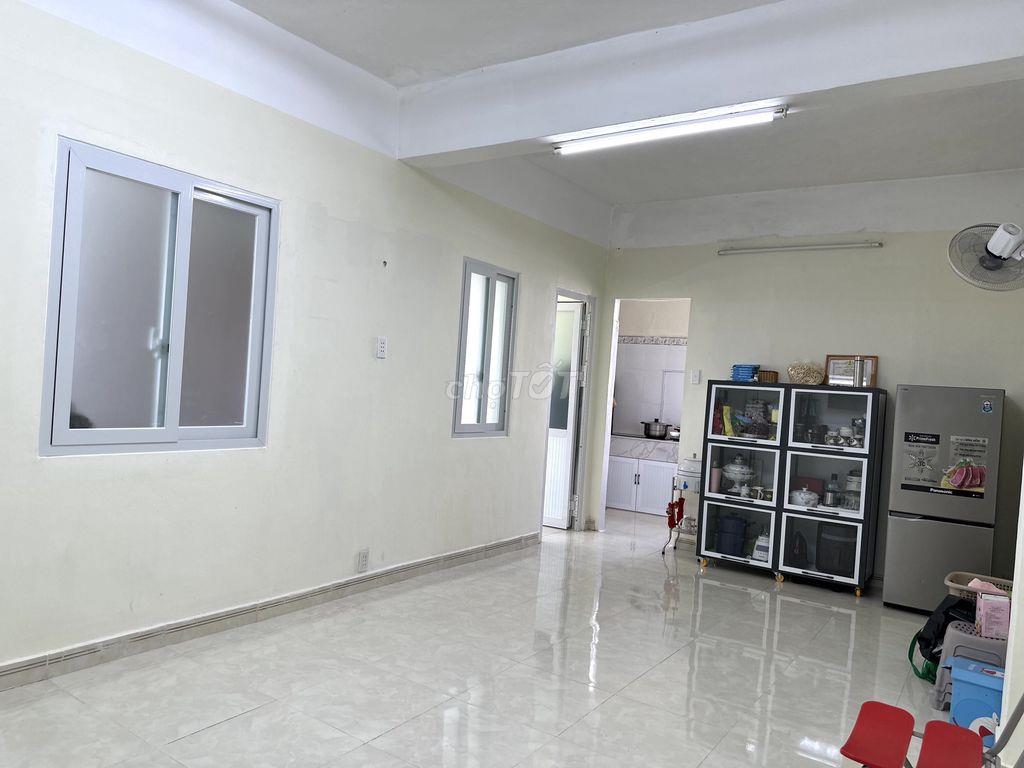 Cho thuê căn CC Ngô Quyền 2PN, 1PK, 1WC, bếp 