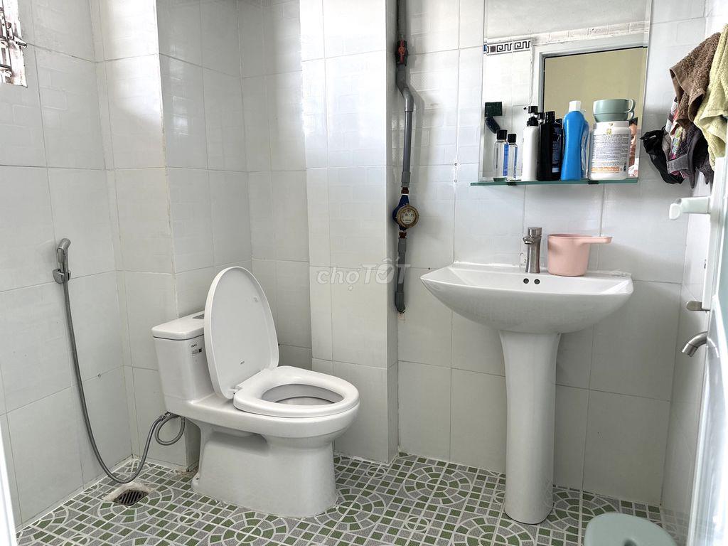 Cho thuê căn CC Ngô Quyền 2PN, 1PK, 1WC, bếp 