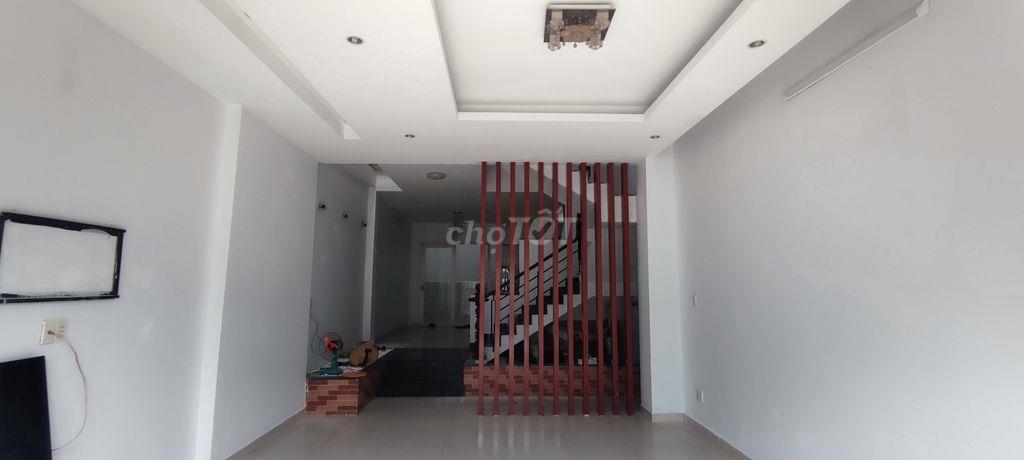 Cho thuê phòng trong nhà 3 tầng, Hiệp Bình Phước – 5 triệu/tháng