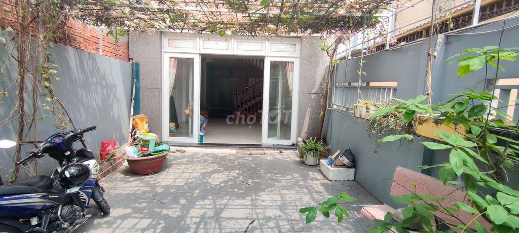 Cho thuê phòng trong nhà 3 tầng, Hiệp Bình Phước – 5 triệu/tháng