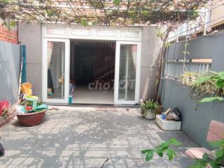Cho thuê phòng trong nhà 3 tầng, Hiệp Bình Phước – 5 triệu/tháng
