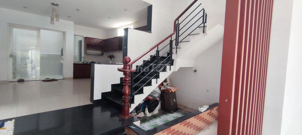 Cho thuê phòng trong nhà 3 tầng, Hiệp Bình Phước – 5 triệu/tháng