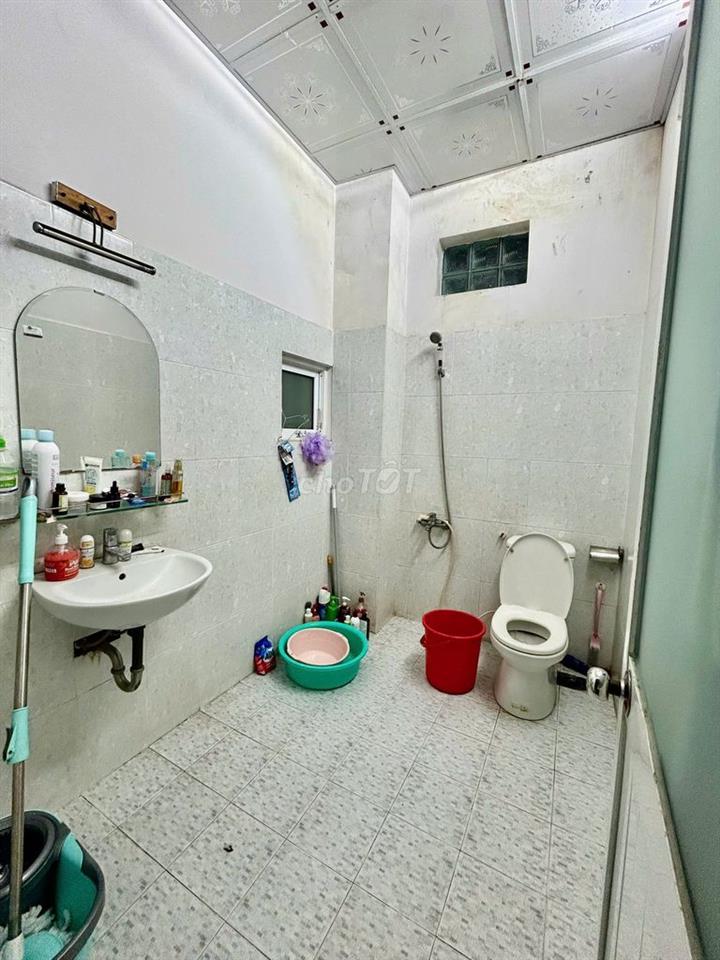 Cho thuê phòng trong nhà 3 tầng, Hiệp Bình Phước – 5 triệu/tháng