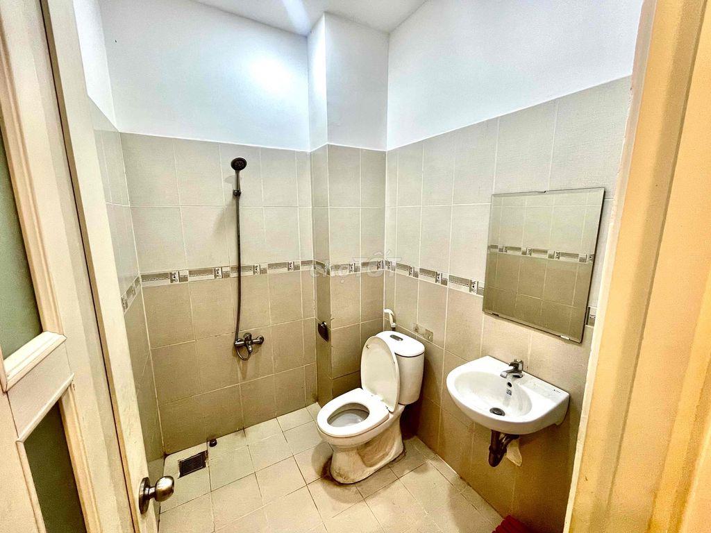 Phòng ở Đỗ Xuân Hợp cách ĐH Văn Hoá 800m