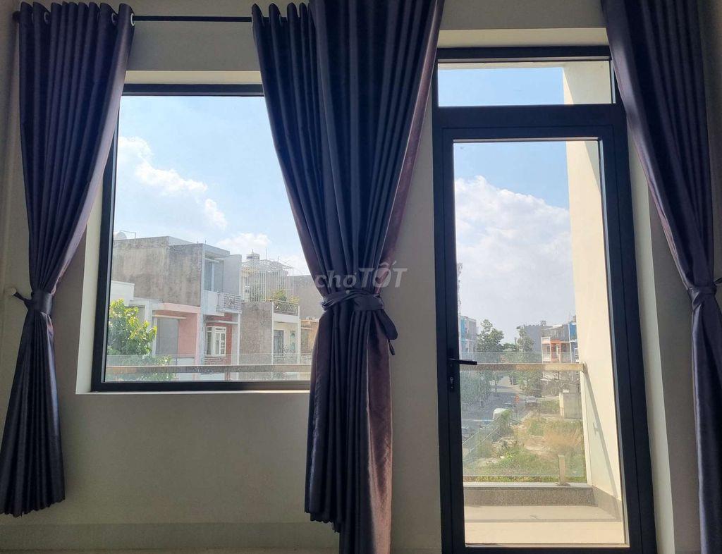 Phòng trống cho sinh viên, nvvp trong nhà 3 tầng, gần Phạm Văn Đồng