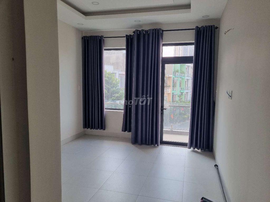 Phòng trống cho sinh viên, nvvp trong nhà 3 tầng, gần Phạm Văn Đồng