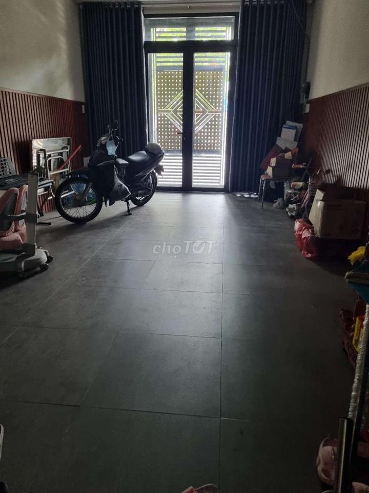 Phòng trống cho sinh viên, nvvp trong nhà 3 tầng, gần Phạm Văn Đồng
