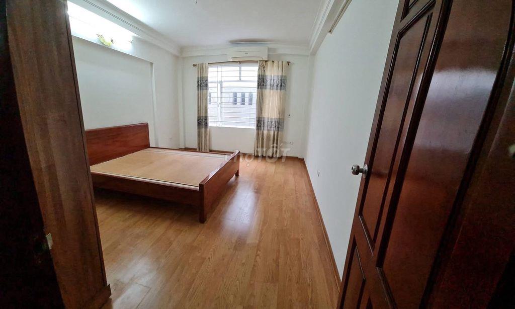 Còn 3-4 Phòng vừa chuyển tại 113 Yên hoà và 68 Cầu giấy