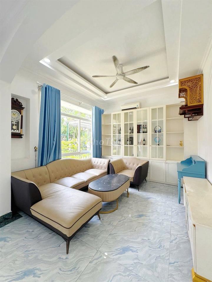 Cho thuê Villa đẹp tại The Oasis, kế Siêu thị Aeon Mall Bình Dương