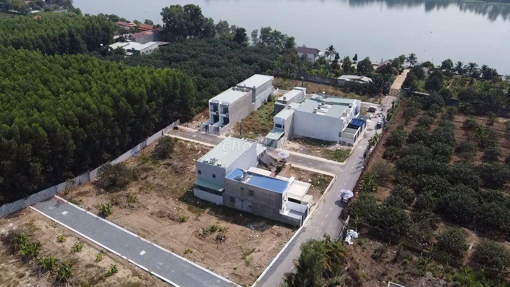 Bán đất tại Phường Tân Triều, giá ***