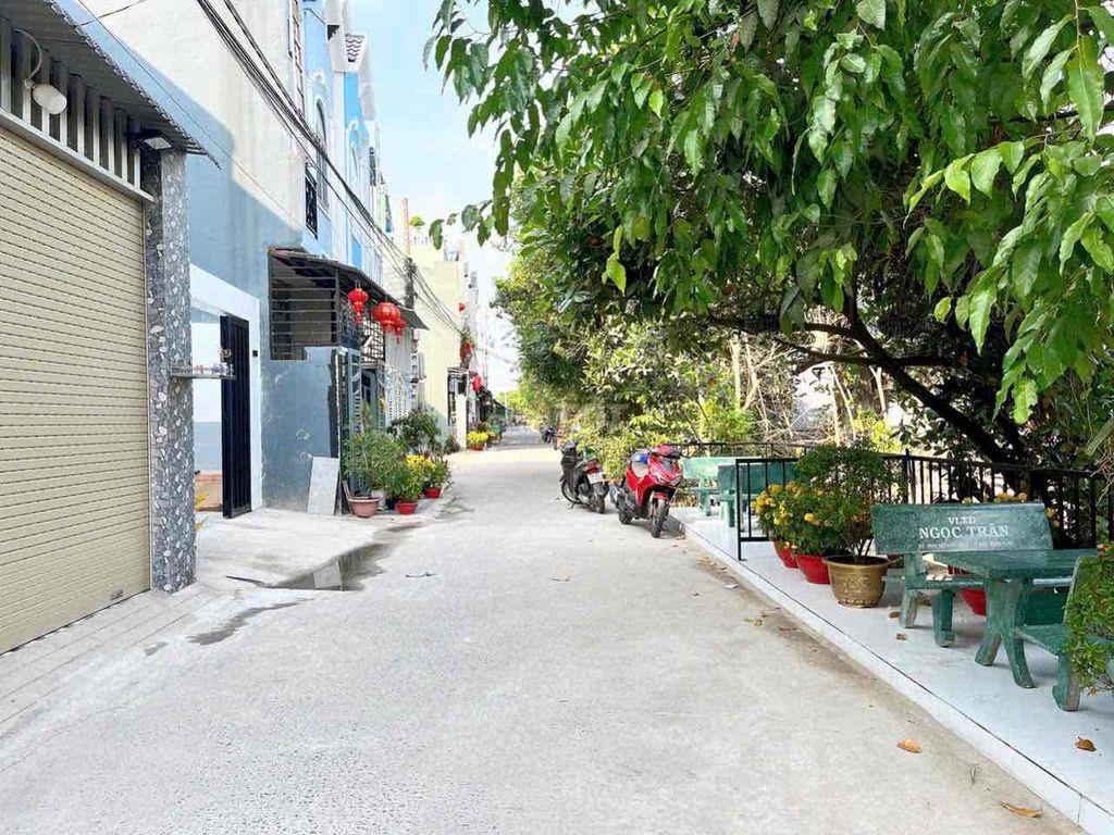 Nhà Phố Mỹ Hạnh Nam Hoàn Công Gần chợ UBX