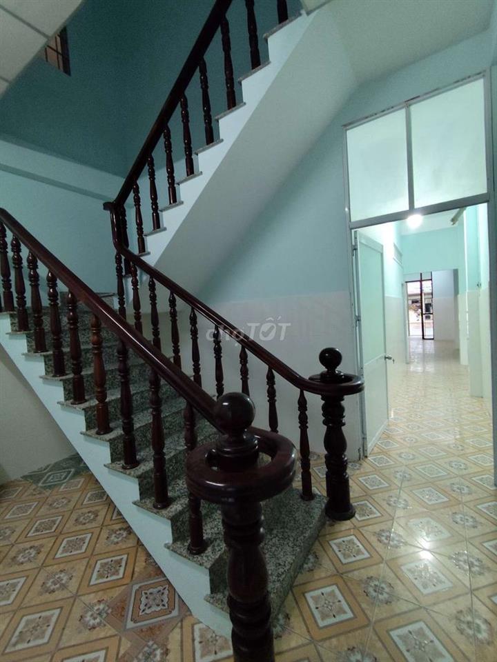 Đỗ Tường Phong Tầm Vu cho thuê nhà nguyên căn mặt tiền