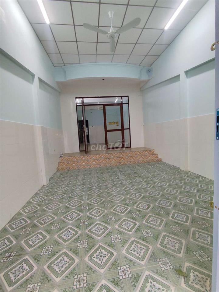 Đỗ Tường Phong Tầm Vu cho thuê nhà nguyên căn mặt tiền