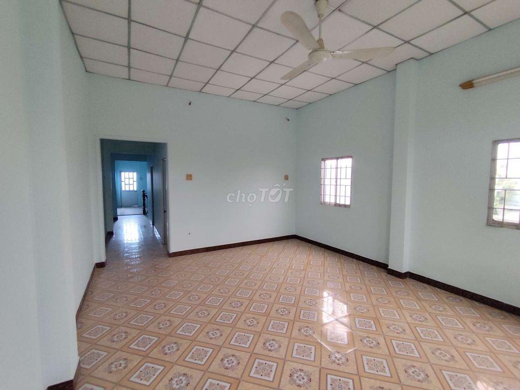 Đỗ Tường Phong Tầm Vu cho thuê nhà nguyên căn mặt tiền