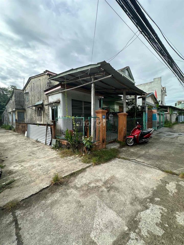 CHO THUÊ NHÀ NGUYÊN CĂN GẦN NGÃ TƯ HÀ LAMP