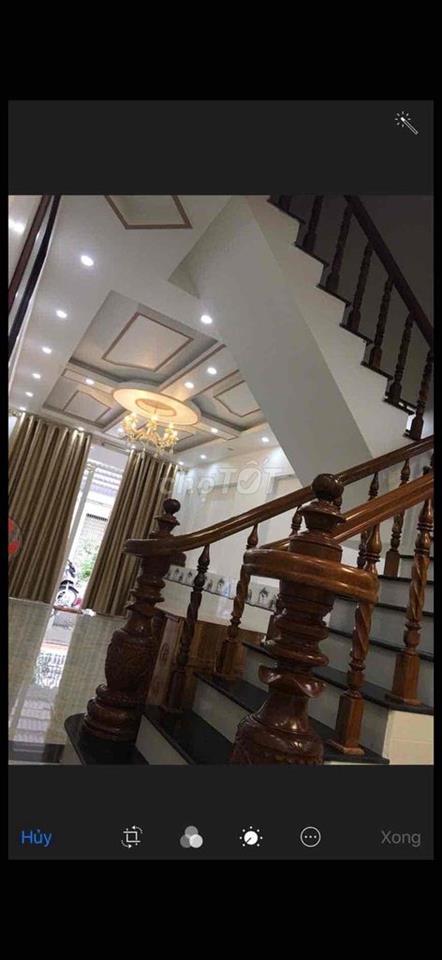 bán nhà 1 trệt 2 lầu
